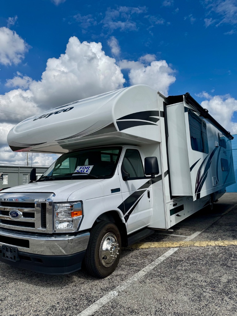2021 Ford E-450